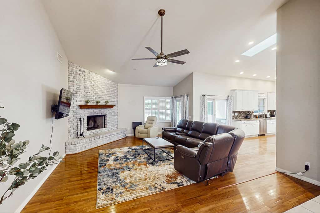 Your Perfect Family Escape in Sunny Peoria – Private Pool and Relaxation Awaits