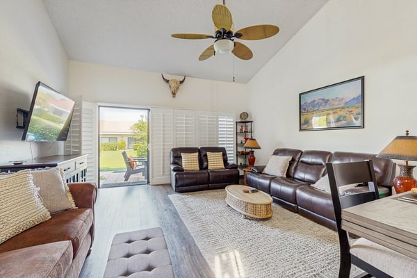 Dog-Friendly Updated Condo Next to Golf Courses w/WiFi, AC, W/D, Shared Pool