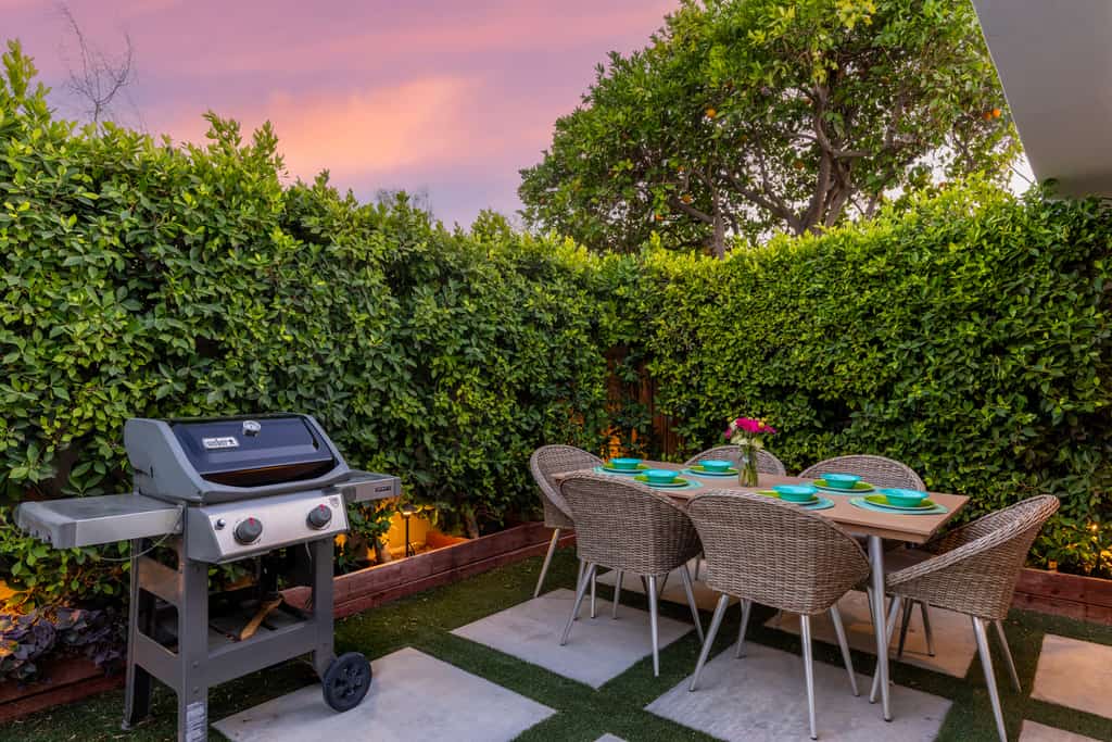 Condo - Walk to El Paseo | Mountain Views | Pool | Near Indian Wells Tennis