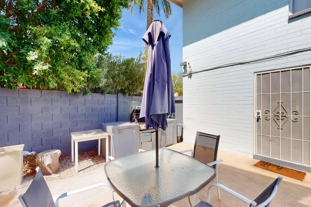 Snowbird-Friendly Condo with Patio Access, Central AC, Free WiFi - Dogs Welcome