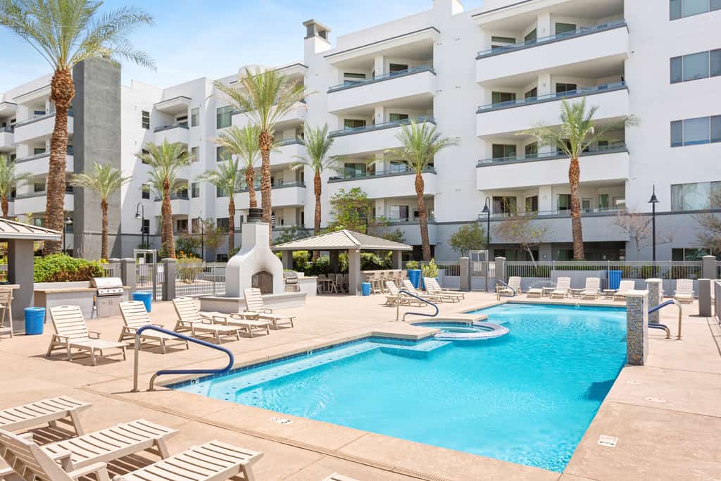 Waterfront Getaway w/ Free WiFi, Central A/C, Washer/Dryer, & Shared Pool