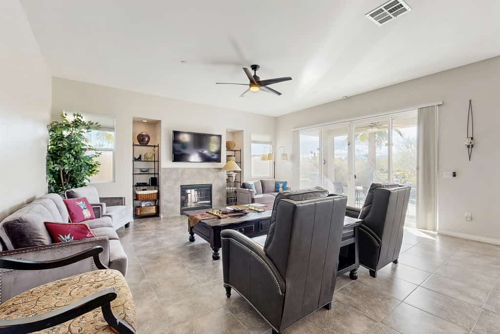 Mountain view home, private pool & spa - shared pools, tennis, fitness center