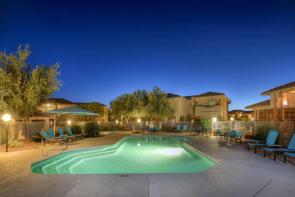 Renovated condo with updated floors, pool, hot tub & mountain views