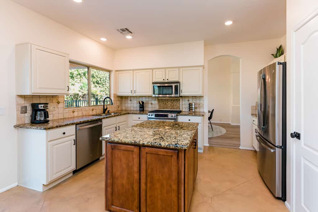 Dog-friendly golf course home with pool, spa, pool table, WiFi & Peloton