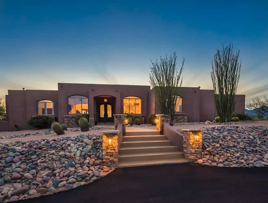 Beautiful mountain view oasis with gourmet kitchen & community pool