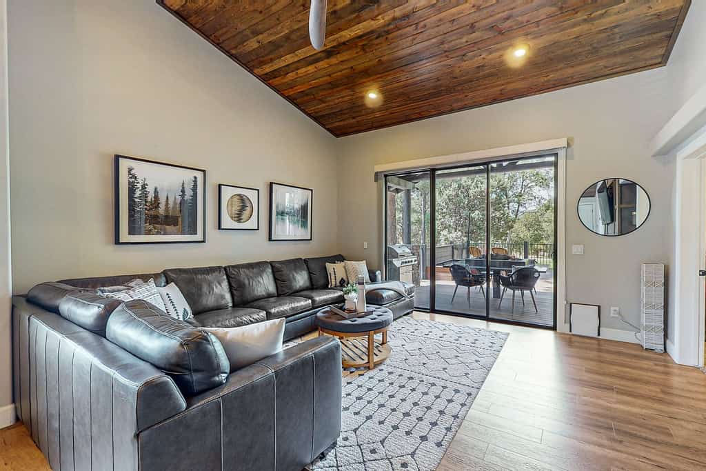 Luxury home on the fairway with deck, fire pit, bbq grill