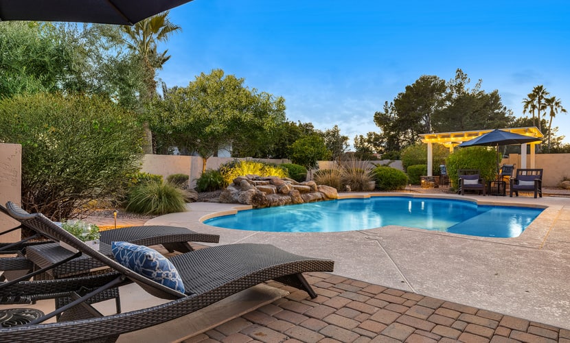 Gorgeous home with private pool, outdoor TV, bikes, foosball, jetted tub, & W/D