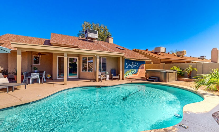 Desert Sun, Sparkling Pool, Hot Tub, Welcome to Your Scottsdale Oasis!