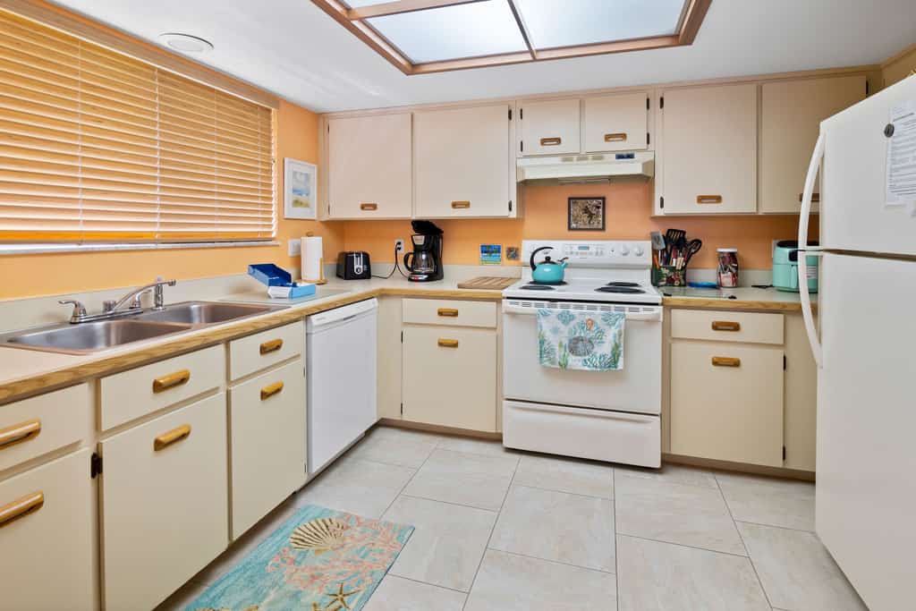 Pet-Friendly Coastal Retreat • Walk to Beach • Pools & Nature Trails