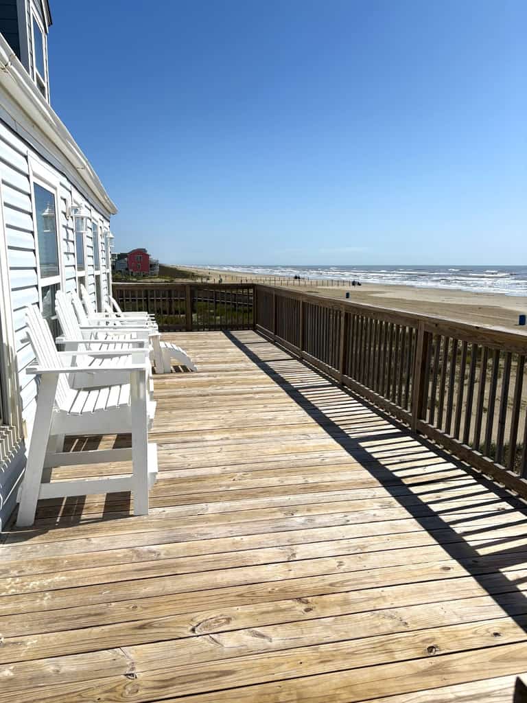 Beachfront Escape at Ocean's Gem for Seaside Memories!