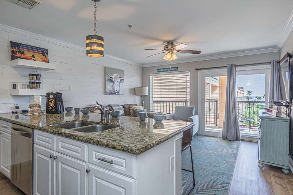 Coastal Comfort at Beach Barn - Pet Friendly!