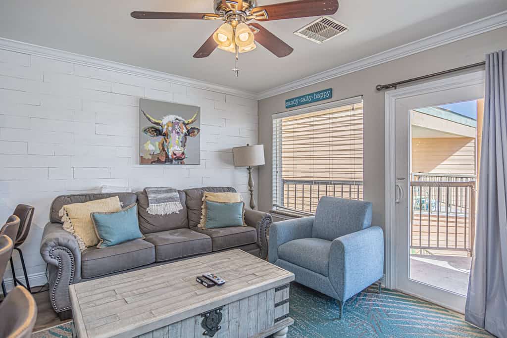 Coastal Comfort at Beach Barn - Pet Friendly!