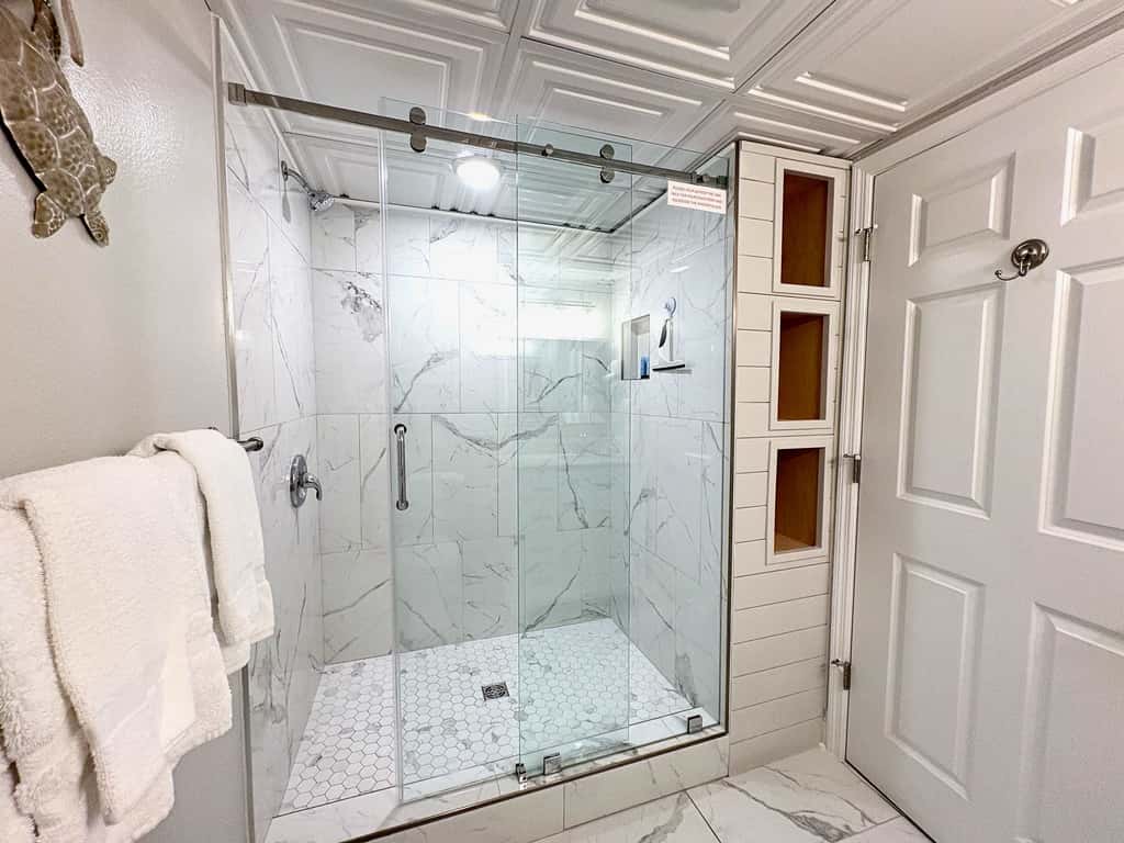 Oceanfront, 23rd floor Condo, Pools, Gym, Wifi