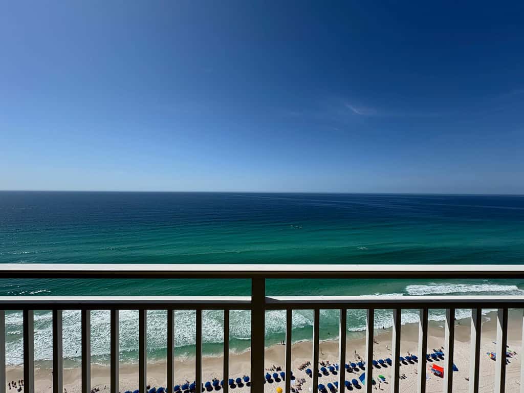 Oceanfront, 23rd floor Condo, Pools, Gym, Wifi