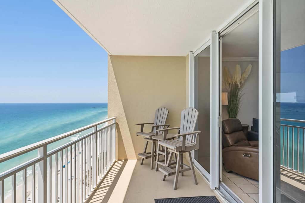 Oceanfront, 23rd floor Condo, Pools, Gym, Wifi