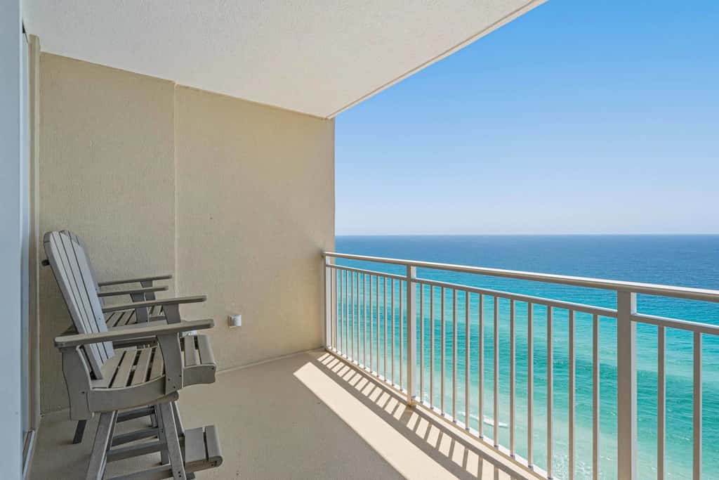 Oceanfront, 23rd floor Condo, Pools, Gym, Wifi
