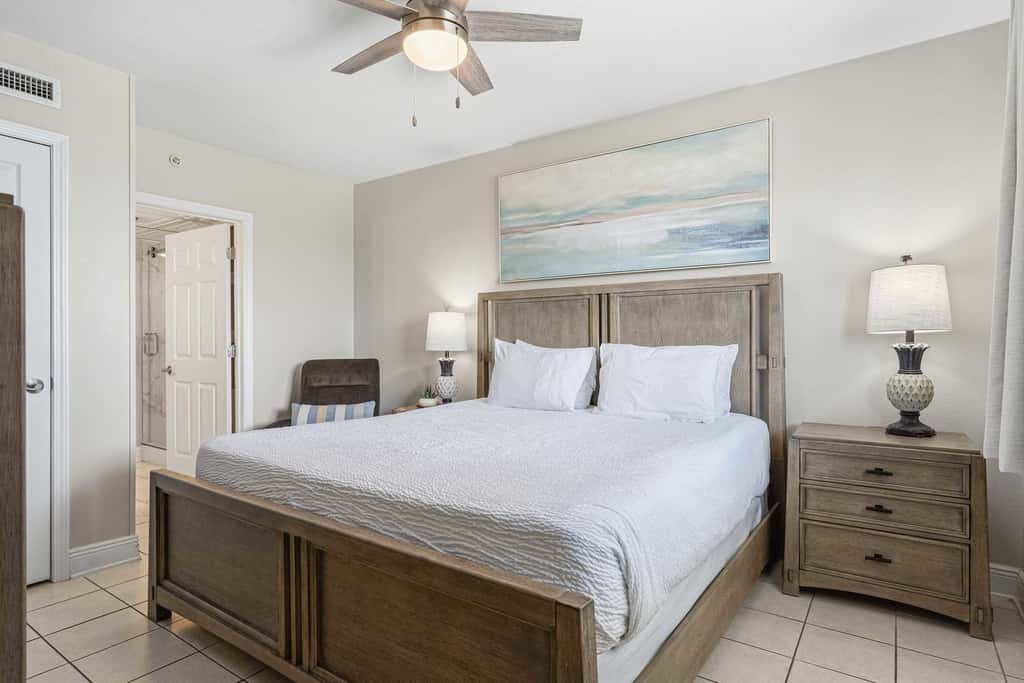 Oceanfront, 23rd floor Condo, Pools, Gym, Wifi