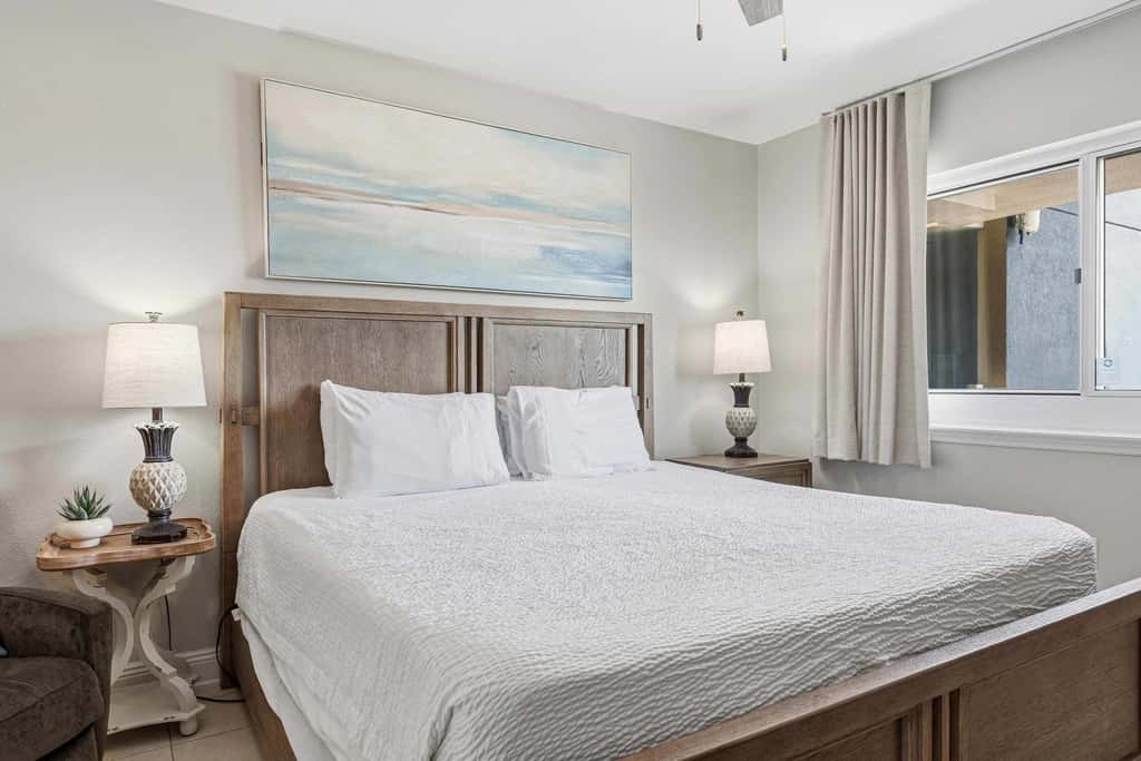 Oceanfront, 23rd floor Condo, Pools, Gym, Wifi