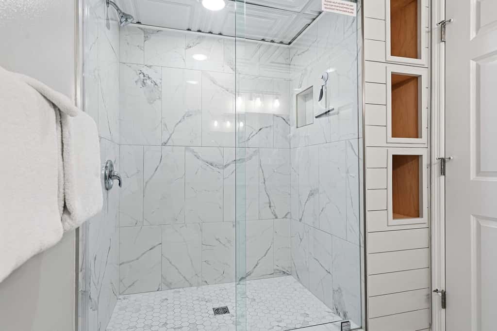 Oceanfront, 23rd floor Condo, Pools, Gym, Wifi