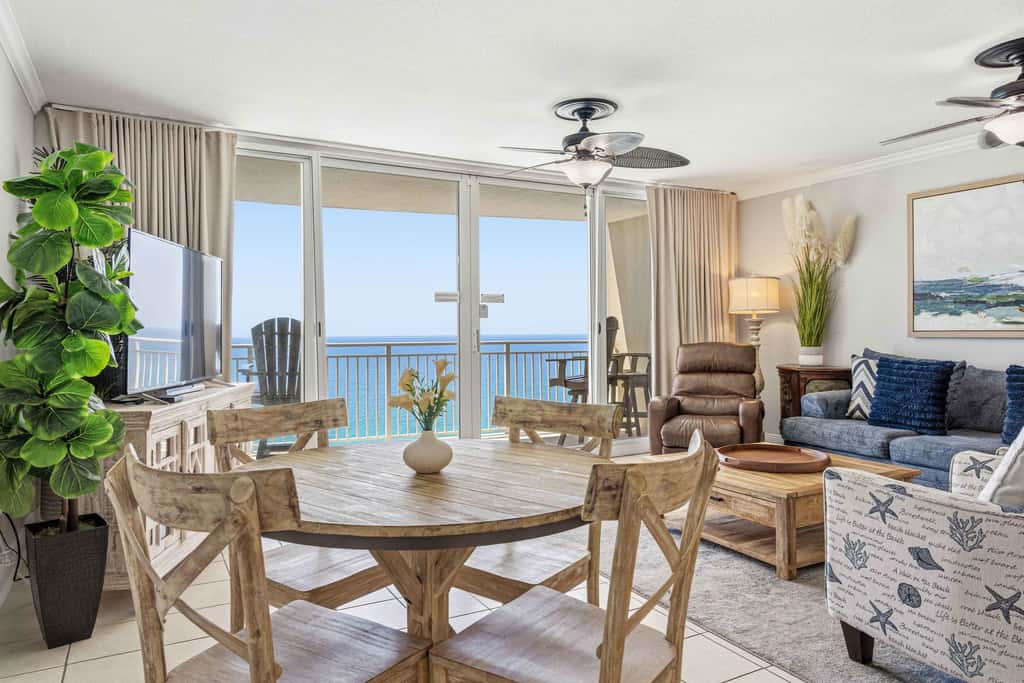 Oceanfront, 23rd floor Condo, Pools, Gym, Wifi