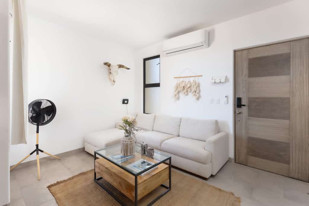 Delight in this wonderful townhouse with a beautiful ocean view and amazing amenities 
• Two queen beds
• Private rooftop with grill area 
• Well-designed and fully equipped condo
• Private balcony with outdoor furniture
• Resort-style-pool area with sun loungers area
• Fully equipped gym 
• Park and Kids' playground 
• Fast Wi-Fi, smart TV, and AC in all rooms 
• Ten minutes drive to downtown
• One parking spot available
• 24/7 security guards 
