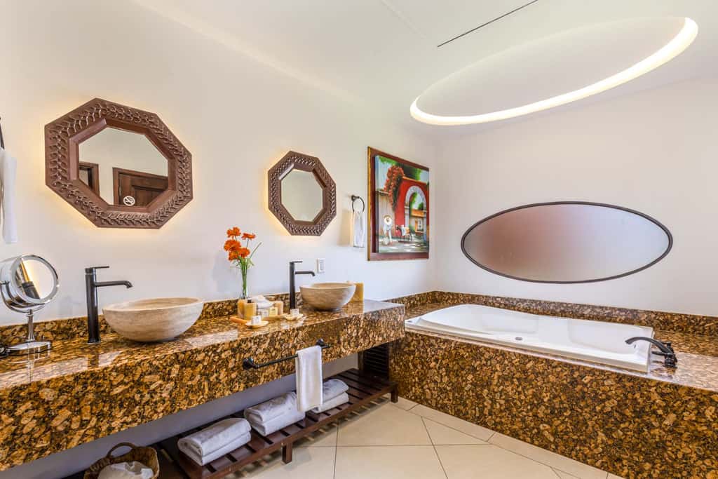 Amazing 2BR Condo with Private Terrace - Ocean View