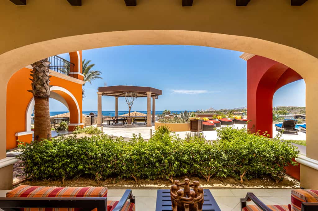 Amazing 2BR Condo with Private Terrace - Ocean View