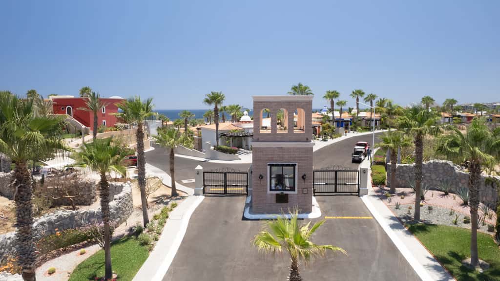 Amazing 2BR Condo with Private Terrace - Ocean View