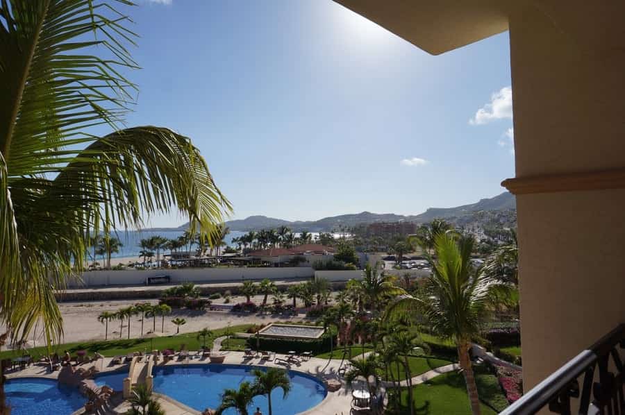 In the fourth floor of this wonderful compound by the sea, where life comes to a standstill and waits patiently near shopping malls, restaurants, and miles of White sanded beaches, luxury finds new horizons and peace becomes the norm.