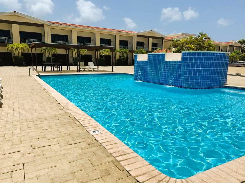 Aruba Breeze Condo B7.