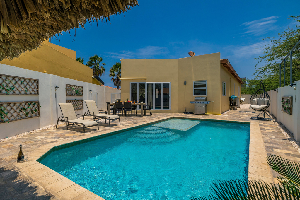 Turibana Villa