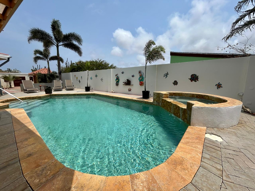 Paradera Palms Apt1