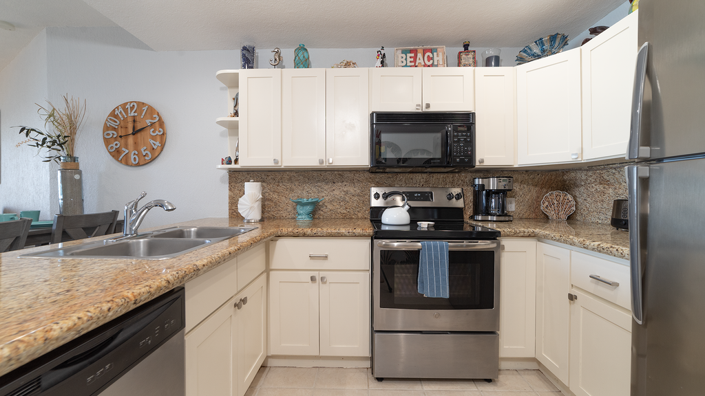 Sonoran Spa E-204 – Coastal Escape with Private Oceanfront Patio