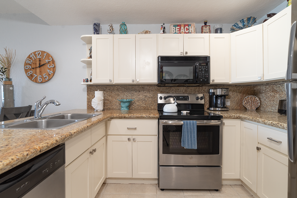 Sonoran Spa E-204 – Coastal Escape with Private Oceanfront Patio