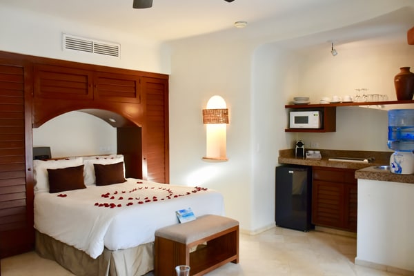 Amazing studio with ocean view in the heart of Playa del Carmen. 202