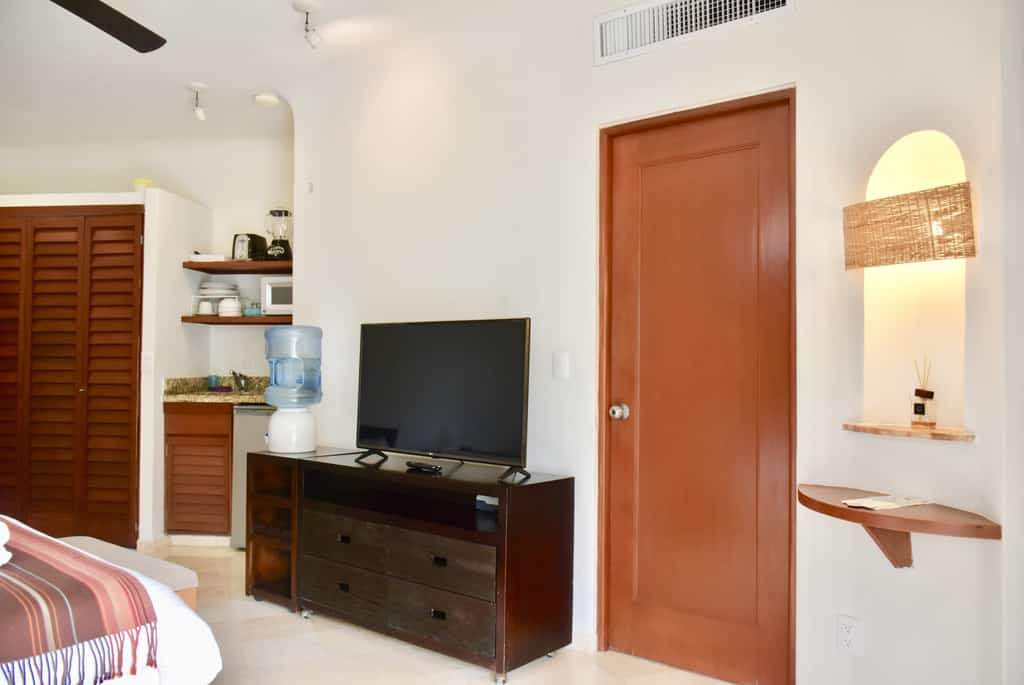 Amazing studio with ocean view in the heart of Playa del Carmen. 303