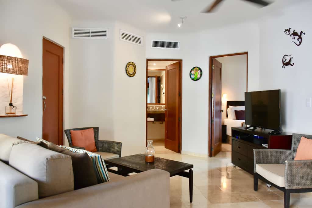 One Bedroom Suite, Ocean Garden View. 307