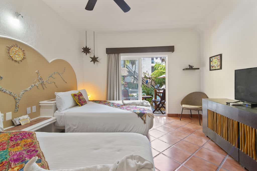 Riviera del Sol Amazing Double Queen Junior Suite 103