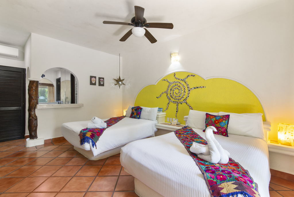 Riviera del Sol Double Queen Junior Suite, 107