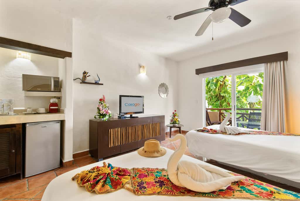 Riviera del Sol Double Queen Deluxe Suite, 204