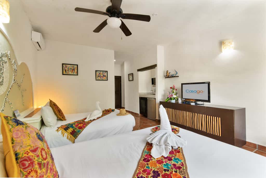 Riviera del Sol Double Queen Deluxe Suite, 204