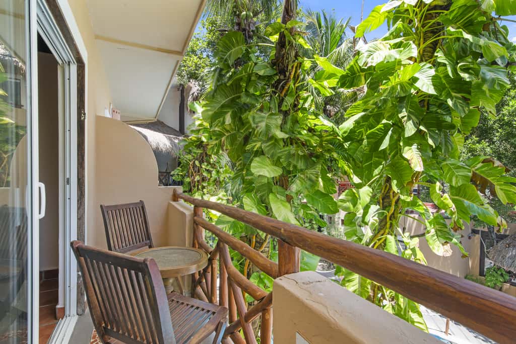Riviera del Sol Double Queen Deluxe Suite, 204