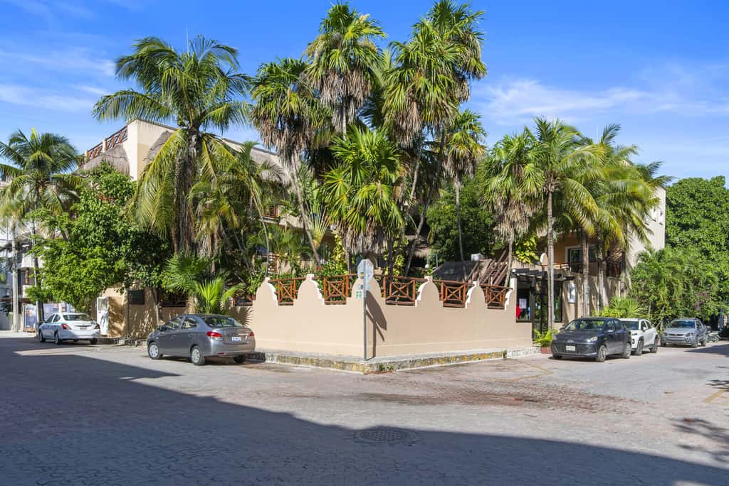 Riviera del Sol Double Queen Deluxe Suite, 204