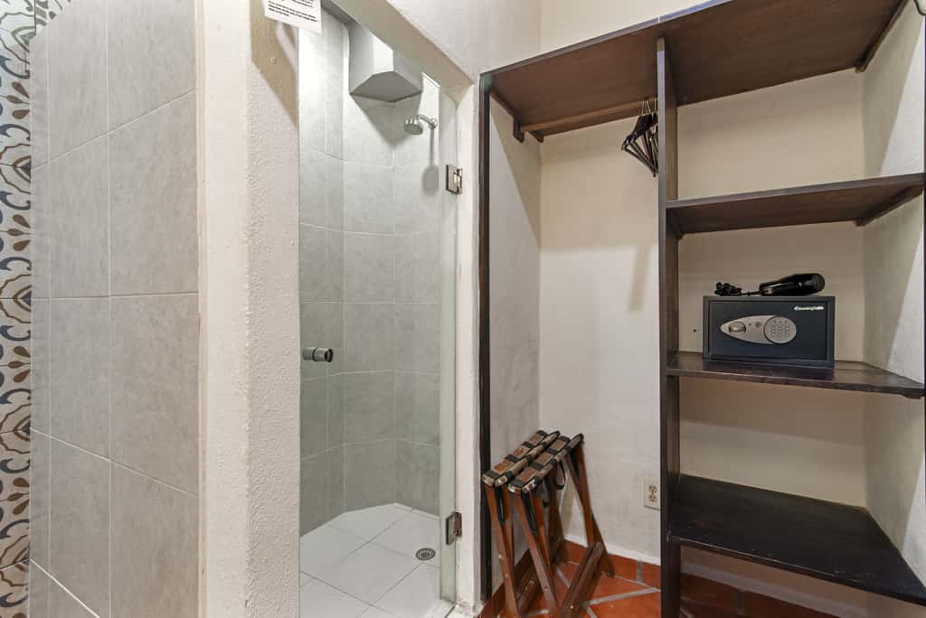 Riviera del Sol King Size Deluxe Suite, 301