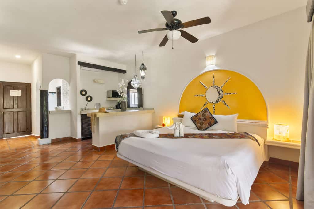 Riviera del Sol Amazing King Size Deluxe Suite 308