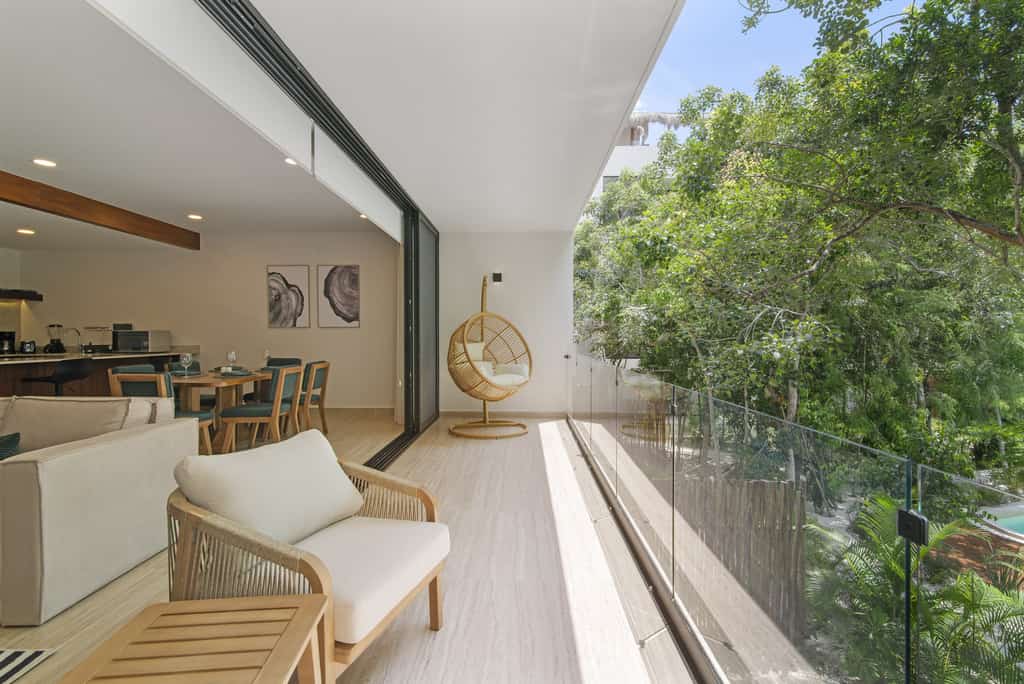 Tropical 2 Bedroom | Private Balcony & Rooftop | Casago