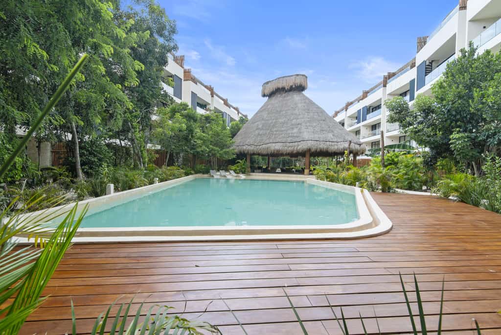 Tropical 2 Bedroom | Private Balcony & Rooftop | Casago
