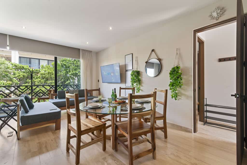 Unwind | Private Balcony & Rooftop Pools | Casago
