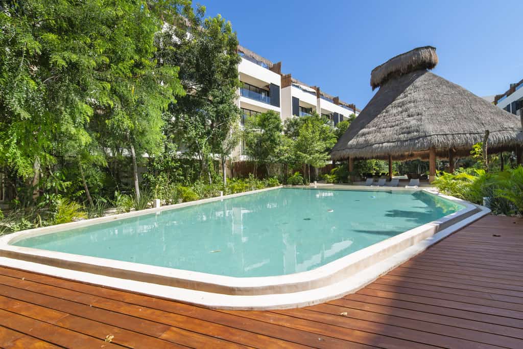 Vibrate Penthouse | Private Terrace & Plunge Pool | Casago