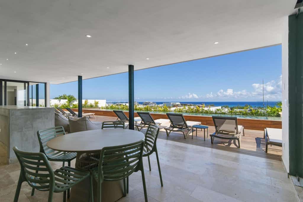 Location & Luxury | Terrace w/ Pool & Gym | Casago